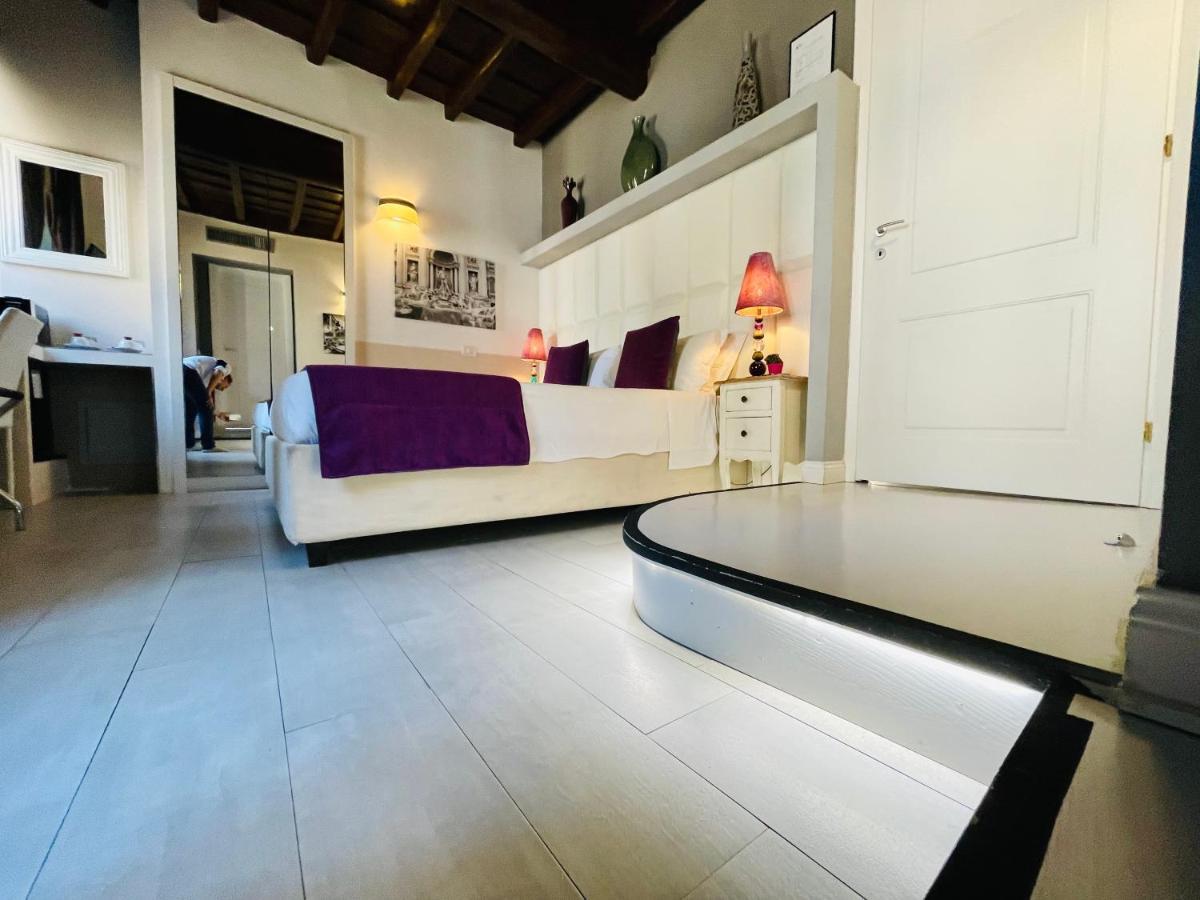 Town House Spagna- Luxury Rooms With Jacuzzi Bath Roma Ngoại thất bức ảnh